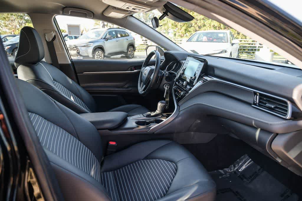 Used 2023 Toyota Camry SE FWD image 15