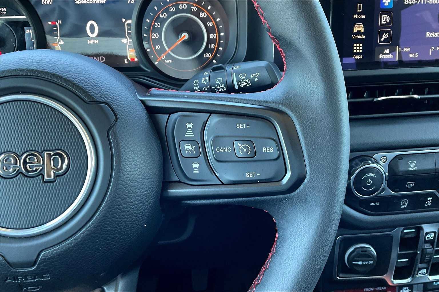 Used 2024 Jeep Wrangler Unlimited Rubicon image 48