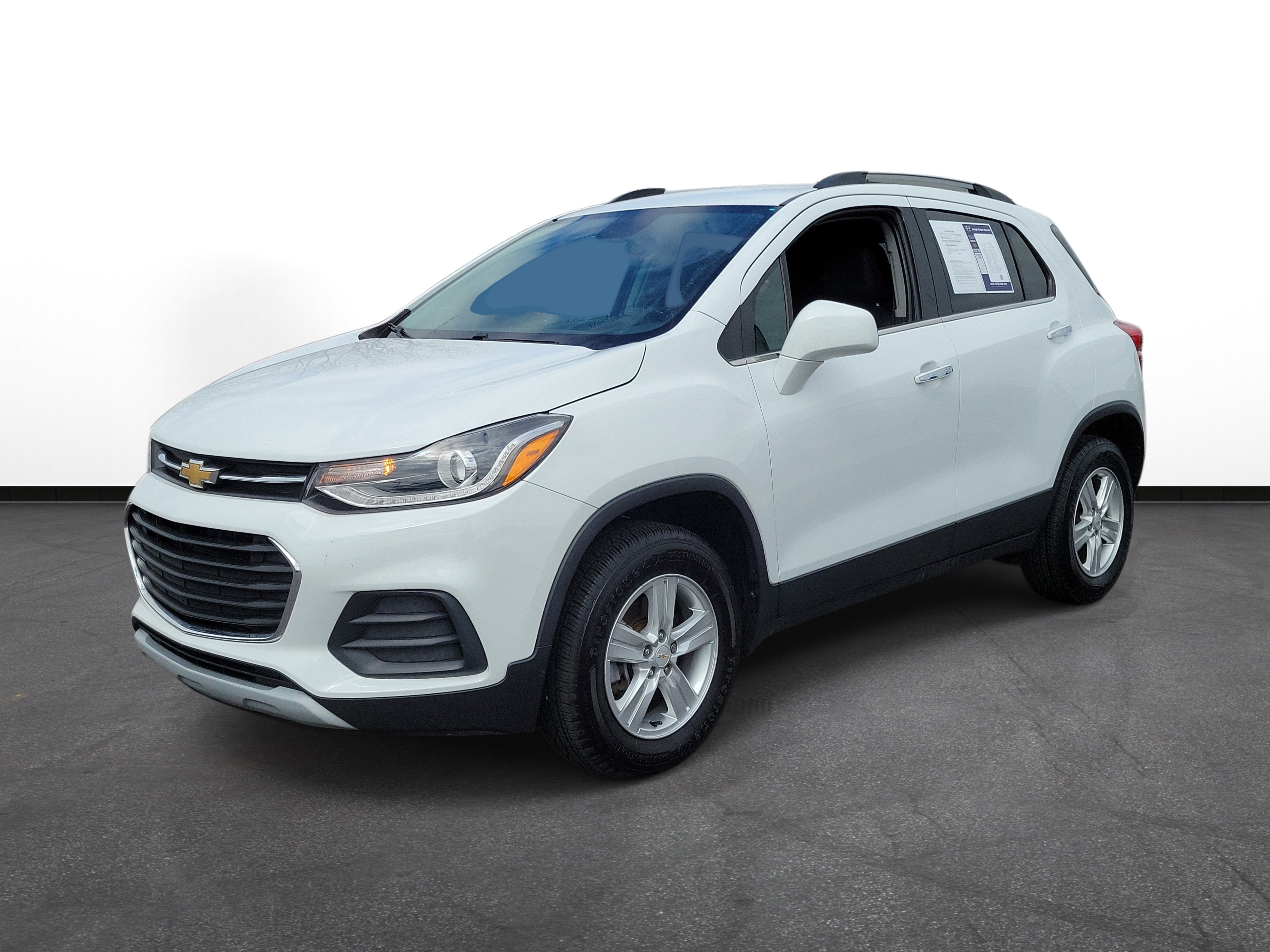Used 2019 Chevrolet Trax LT w/ LT Convenience Package image 2