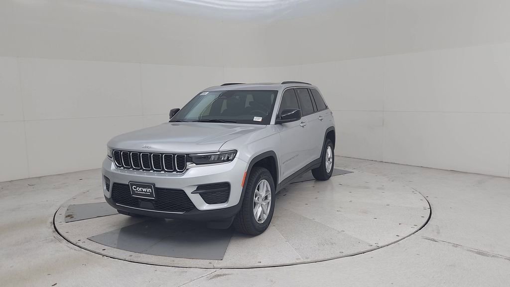 New 2025 Jeep Grand Cherokee Laredo X w/ Luxury Tech Group I image 6