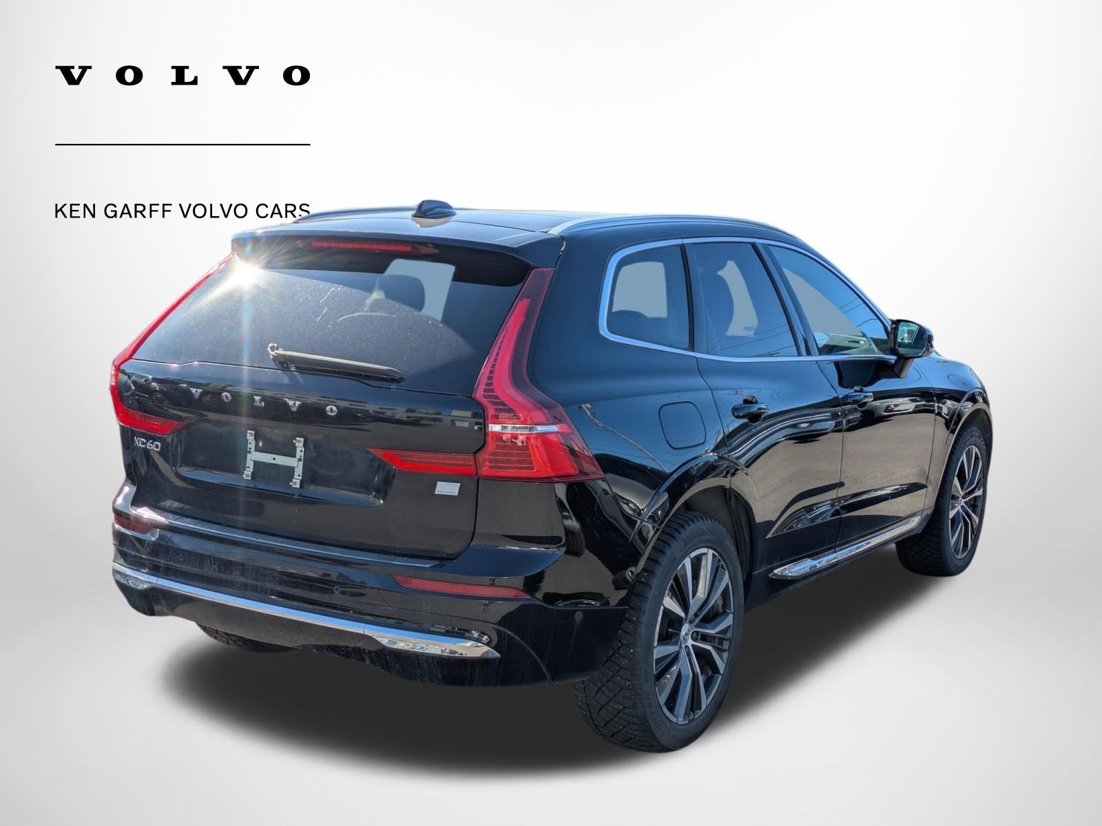Used 2022 Volvo XC60 T8 Inscription Expression w/ Advanced Package image 3