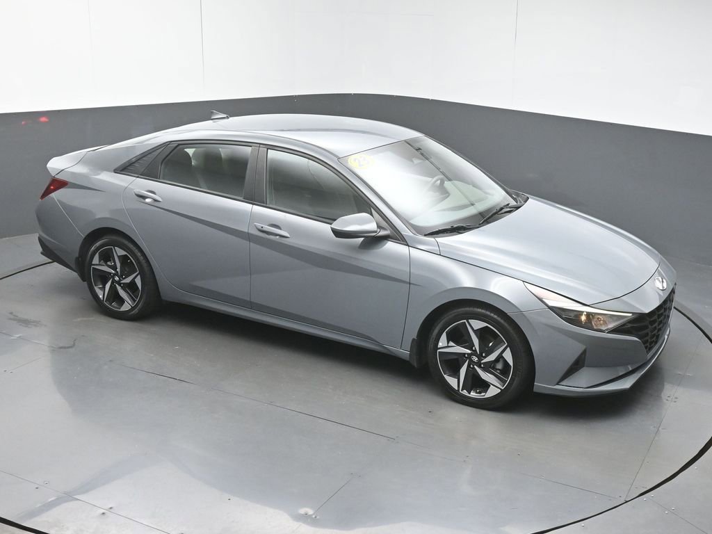 Used 2023 Hyundai Elantra SEL w/ Convenience Package image 38