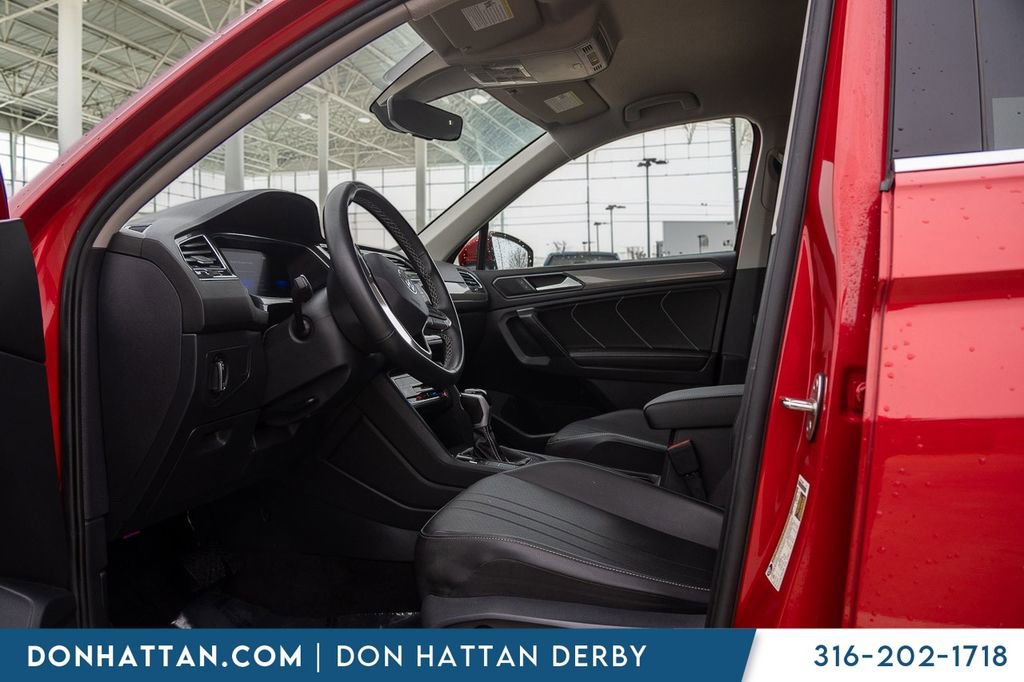 Used 2023 Volkswagen Tiguan SE image 16