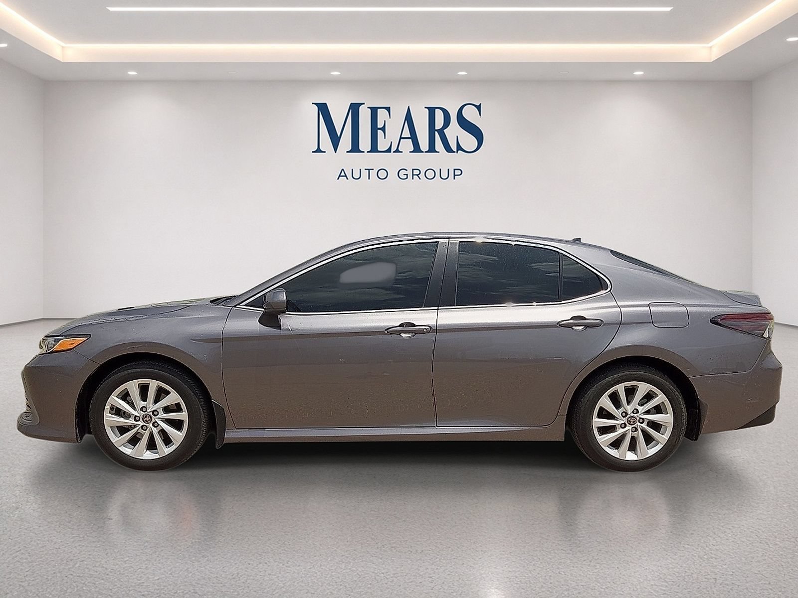 Used 2024 Toyota Camry LE FWD image 2