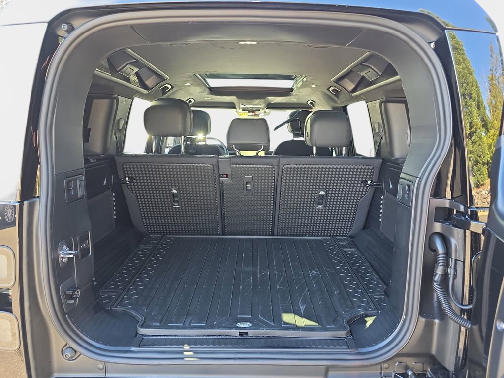 New 2026 Land Rover Defender 110 X image 12