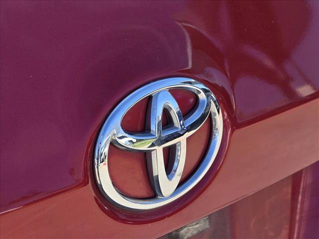 Used 2018 Toyota Corolla LE image 12