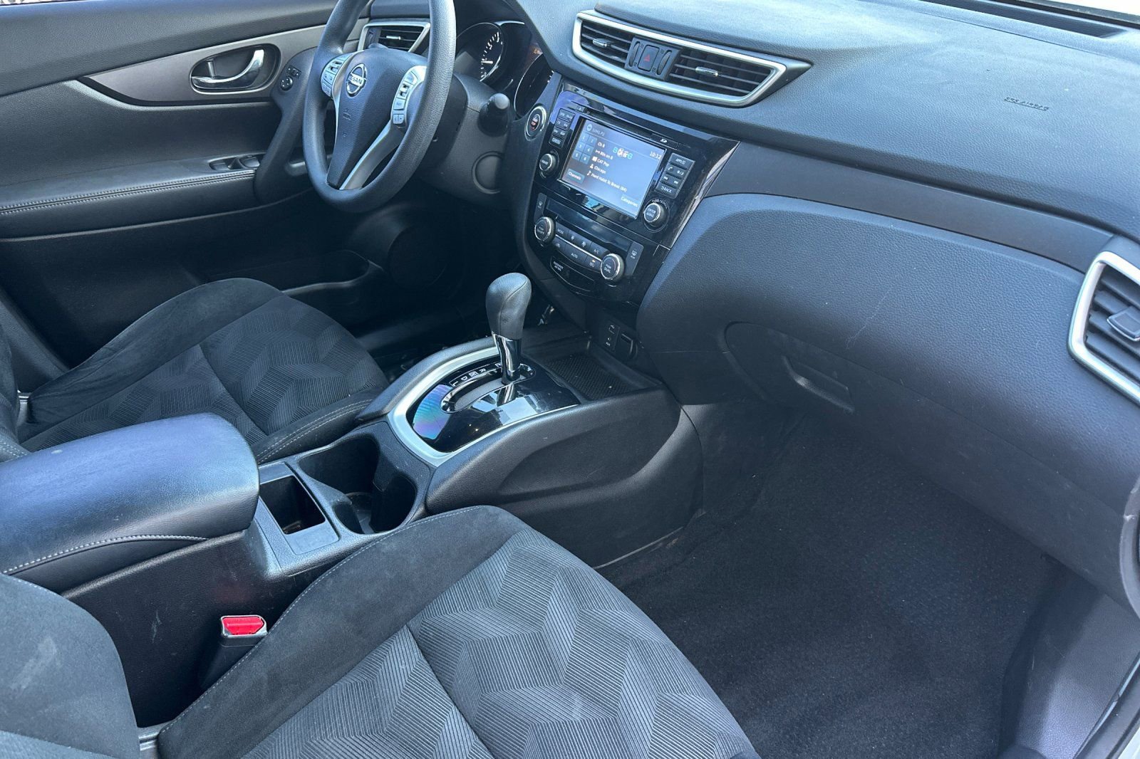 Used 2014 Nissan Rogue SV w/ SV Premium Package image 20