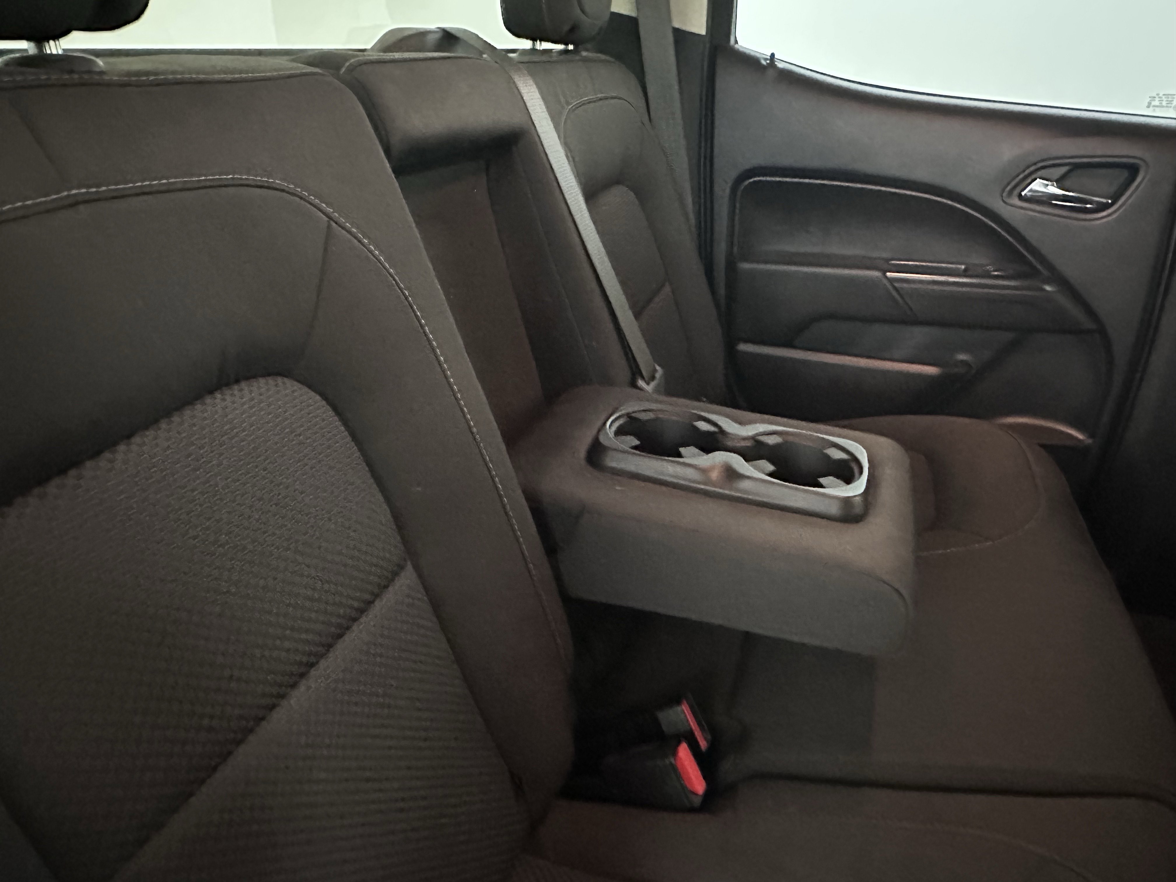 Used 2020 Chevrolet Colorado LT image 24