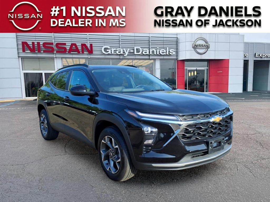 Used 2025 Chevrolet Trax LT w/ LT Convenience Package