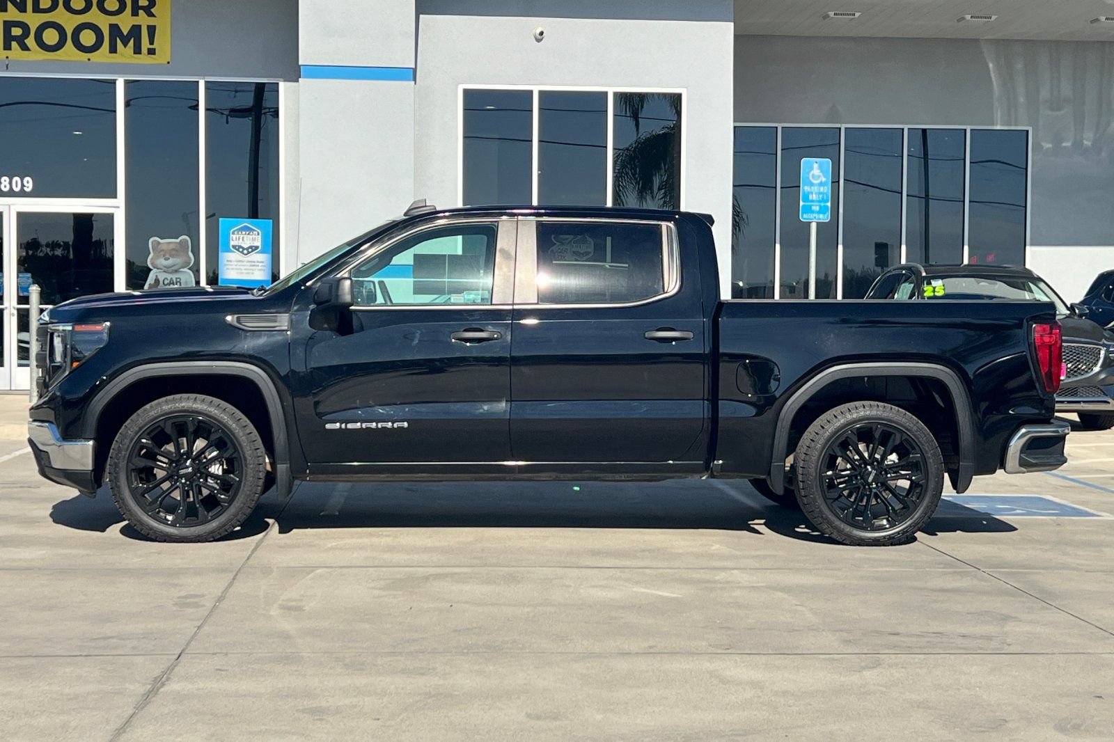 Used 2023 GMC Sierra 1500 Pro RWD image 8