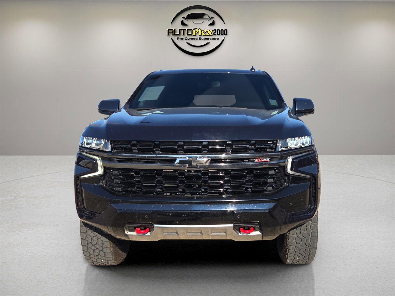 Used 2022 Chevrolet Suburban Z71 w/ Z71 Off-Road Package image 2