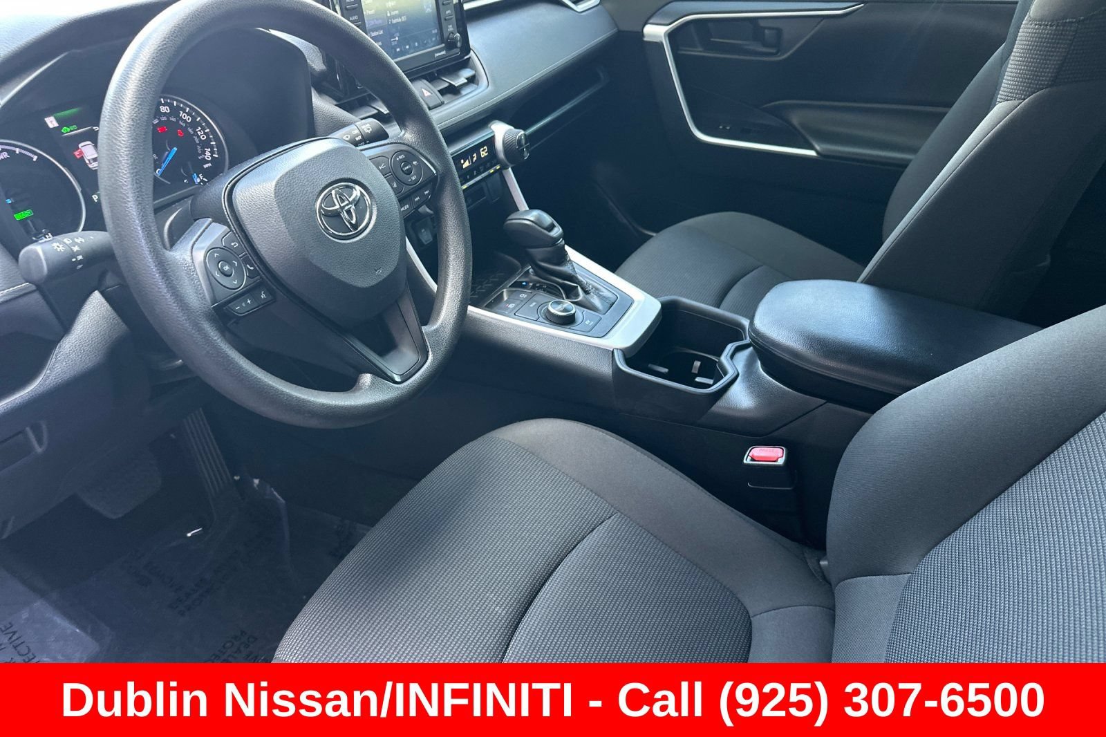Used 2022 Toyota RAV4 LE AWD/4WD image 10