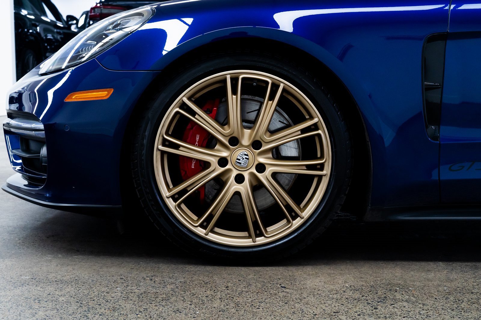 Used 2021 Porsche Panamera GTS image 7