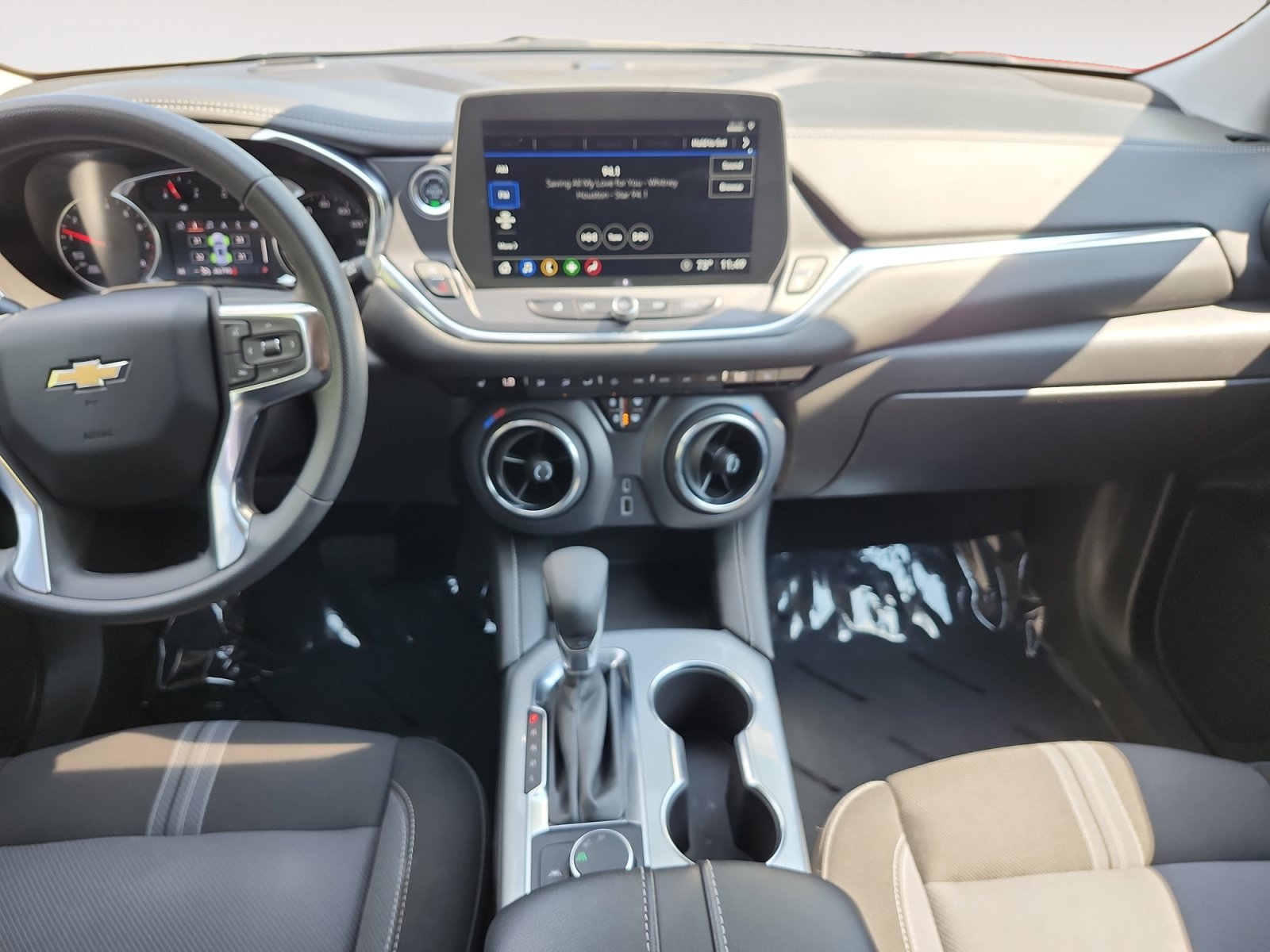 Used 2025 Chevrolet Blazer LT FWD image 12
