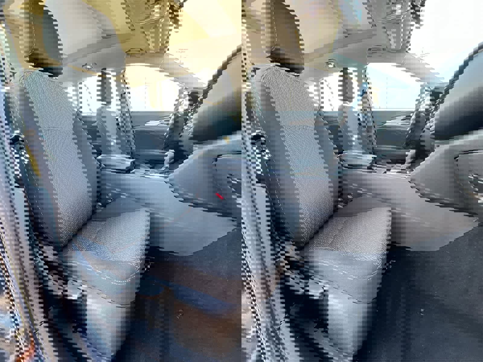 Used 2018 Buick Regal Preferred w/ Sights and Sounds Package image 21