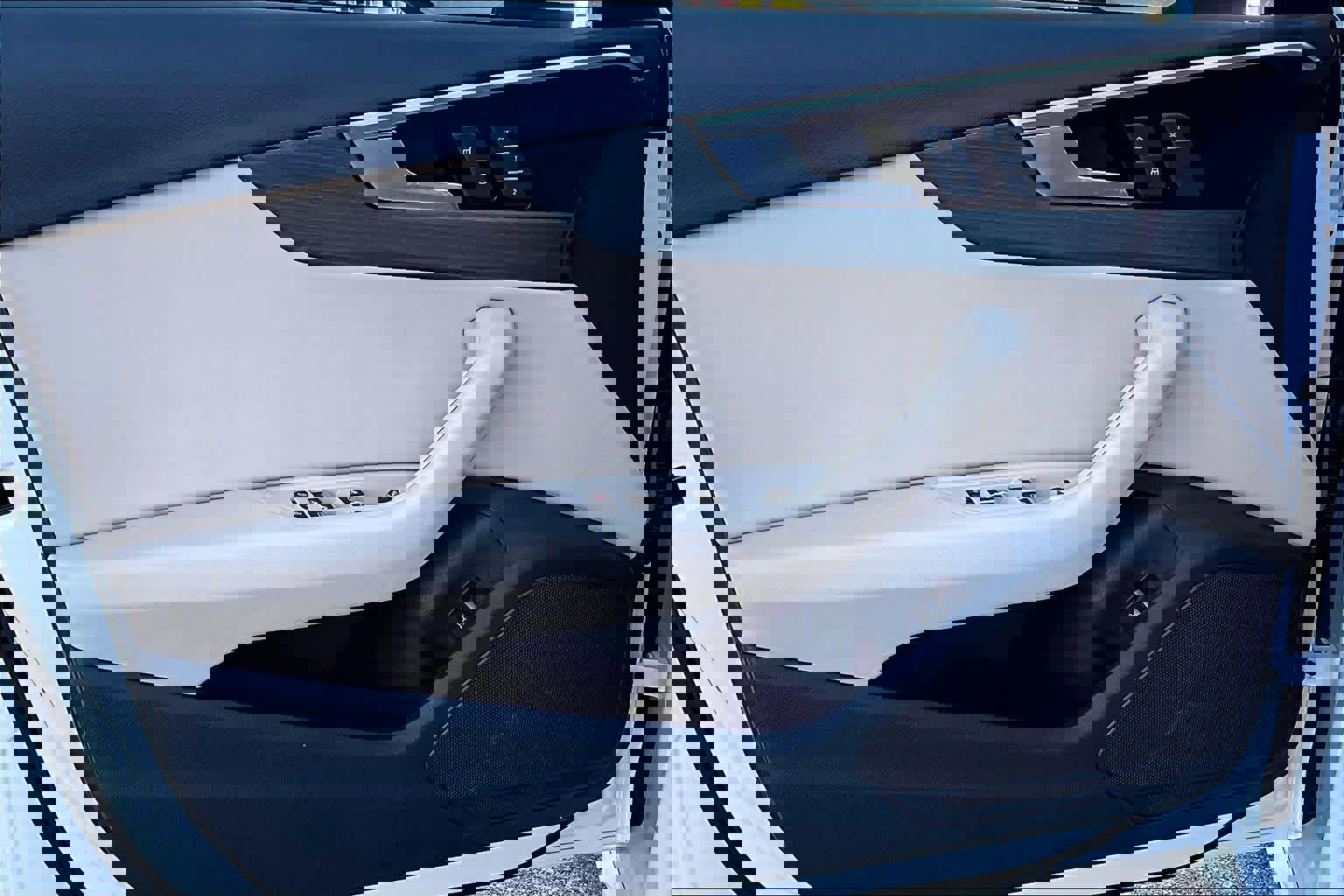 Used 2023 Audi A4 2.0T Premium w/ Convenience Package image 22