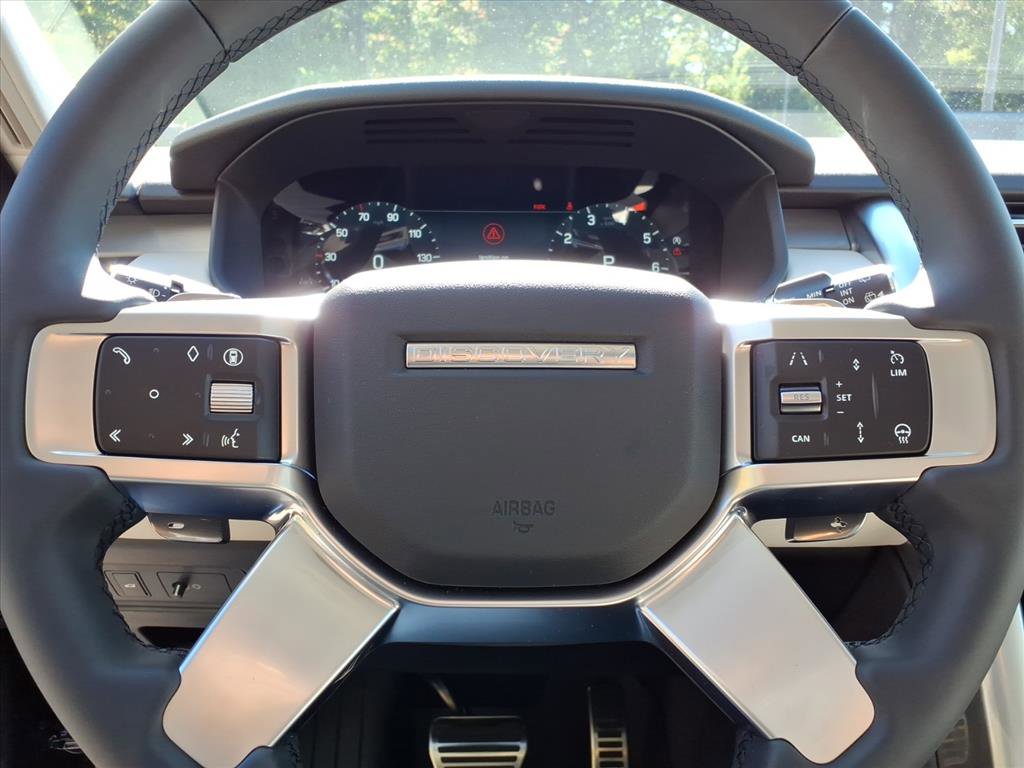 New 2026 Land Rover Discovery Limited Edition image 11