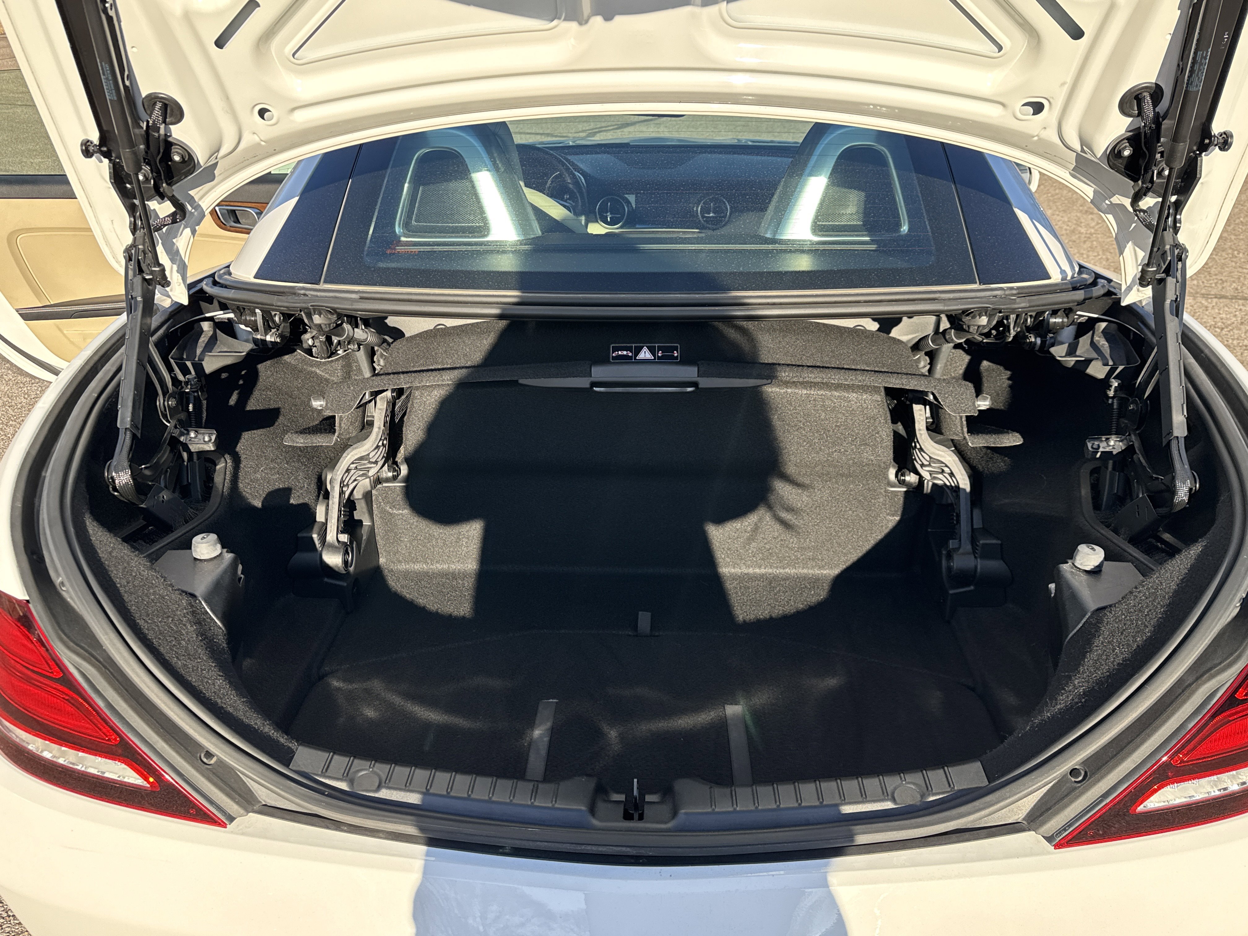 Used 2020 Mercedes-Benz SLC 300 image 12