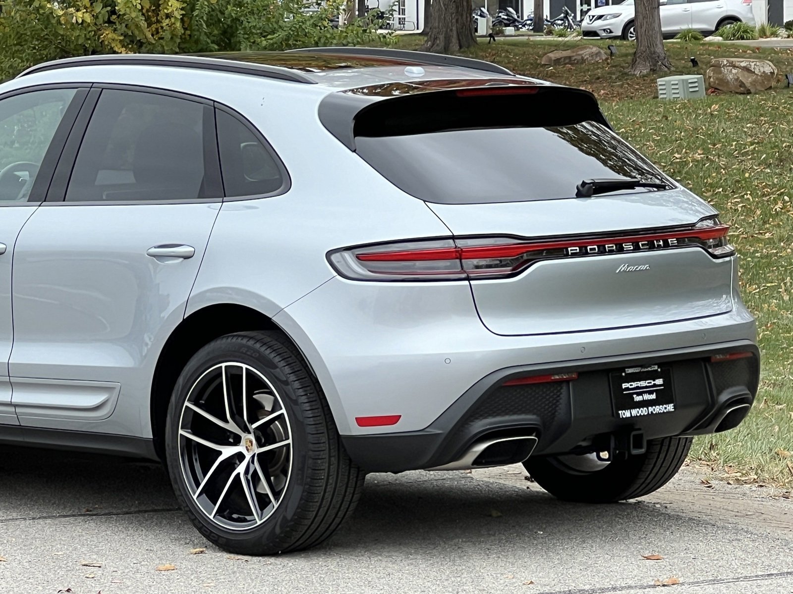 Certified 2025 Porsche Macan image 10