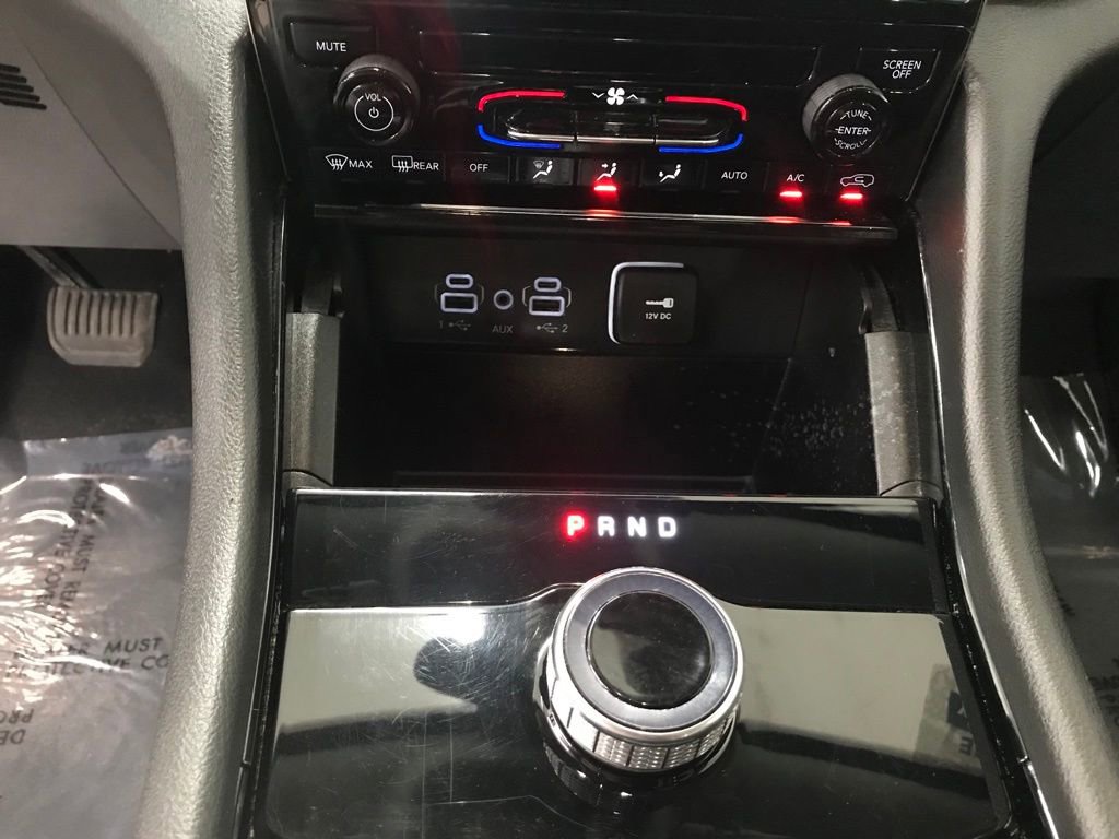 Used 2023 Jeep Grand Cherokee L Laredo image 18