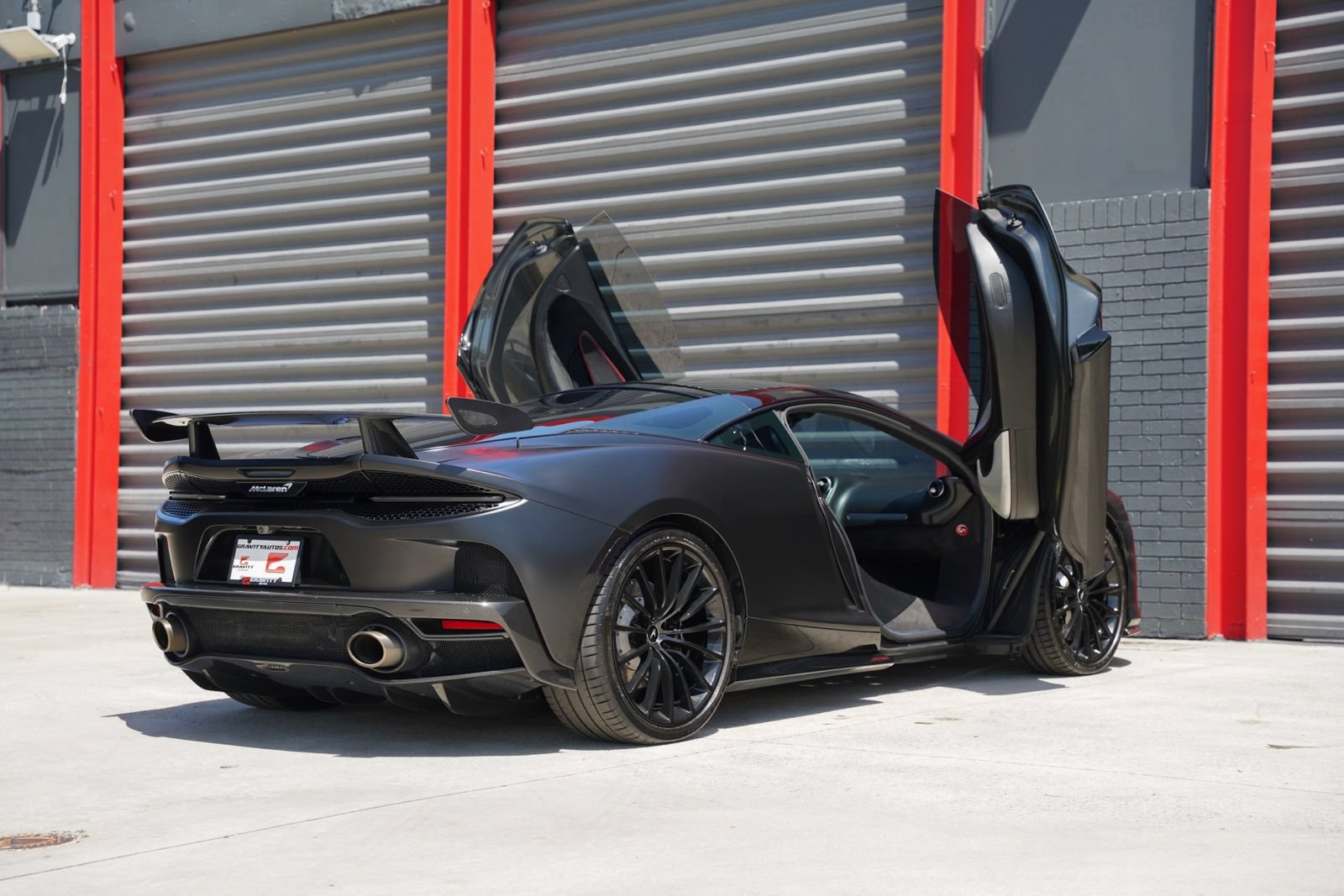 Used 2020 McLaren GT RWD image 12