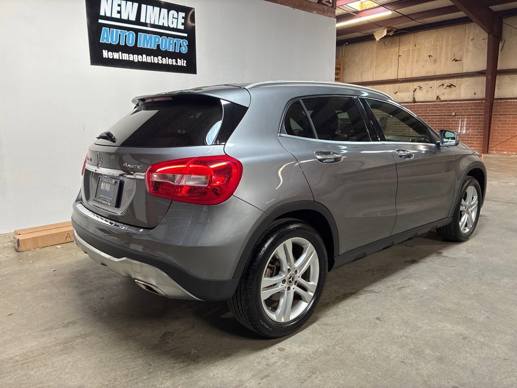 Used 2018 Mercedes-Benz GLA 250 4MATIC image 5