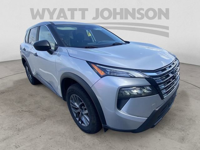 Used 2024 Nissan Rogue S image 13