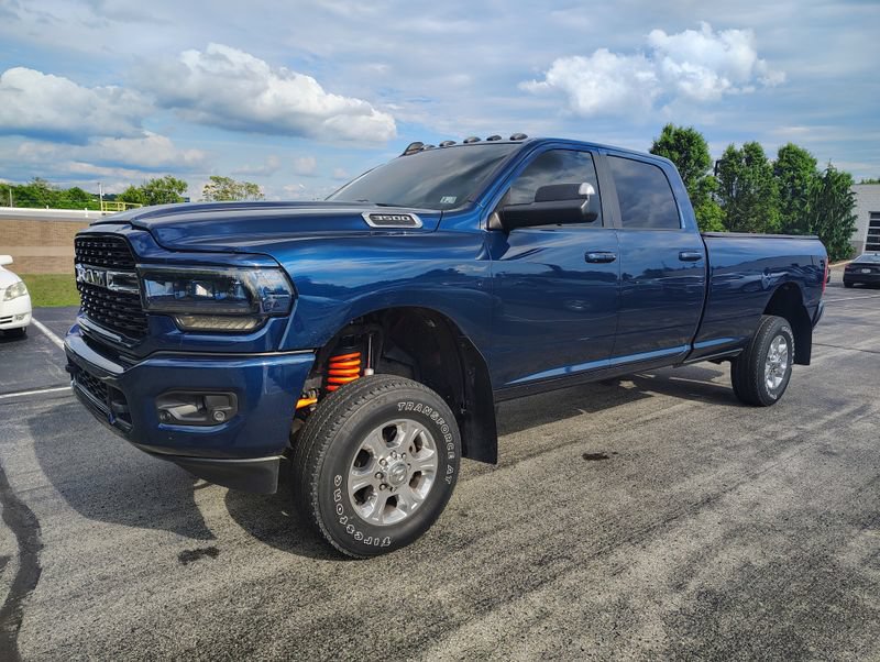 Used 2022 RAM 3500 Big Horn w/ Level A Equipment Group AWD/4WD image 9