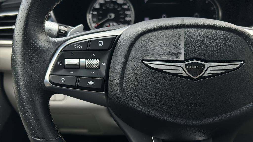 Used 2025 Genesis G70 2.5T image 24