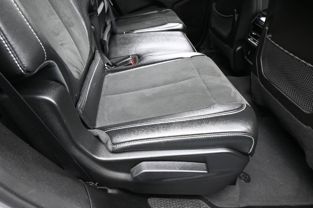 Used 2023 Jeep Grand Cherokee L Laredo RWD image 40