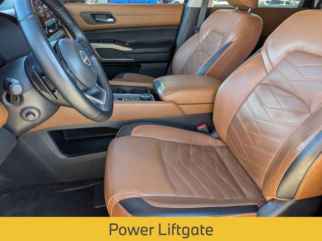 Used 2023 Nissan Pathfinder Platinum image 14