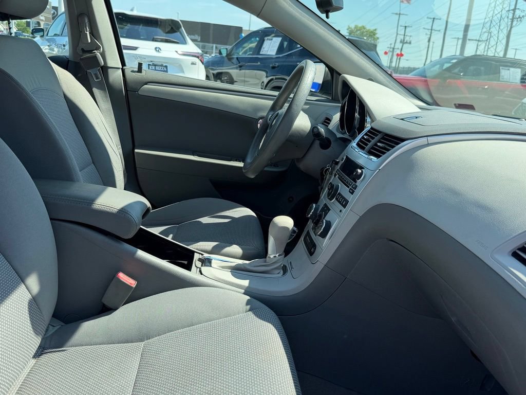 Used 2011 Chevrolet Malibu LS FWD image 15