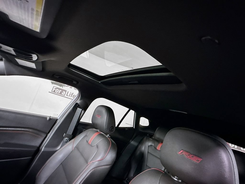Used 2024 Chevrolet Trax RS w/ Sunroof Package FWD image 8