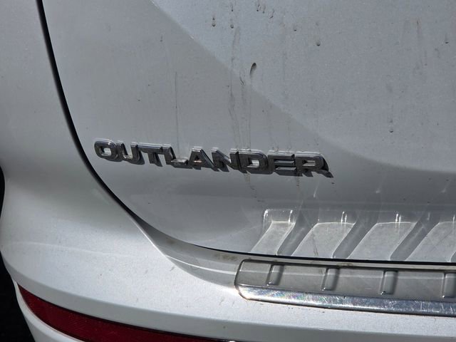 Used 2024 Mitsubishi Outlander SE image 7