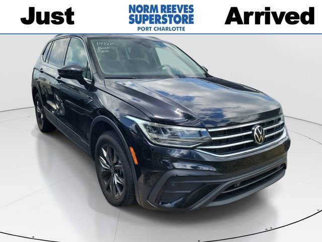 Certified 2023 Volkswagen Tiguan SE FWD image 1