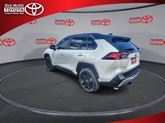 Used 2022 Toyota RAV4 XSE AWD/4WD image 6