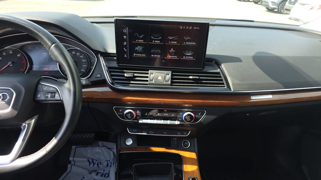 Used 2021 Audi Q5 2.0T Premium w/ Convenience Package AWD/4WD image 25