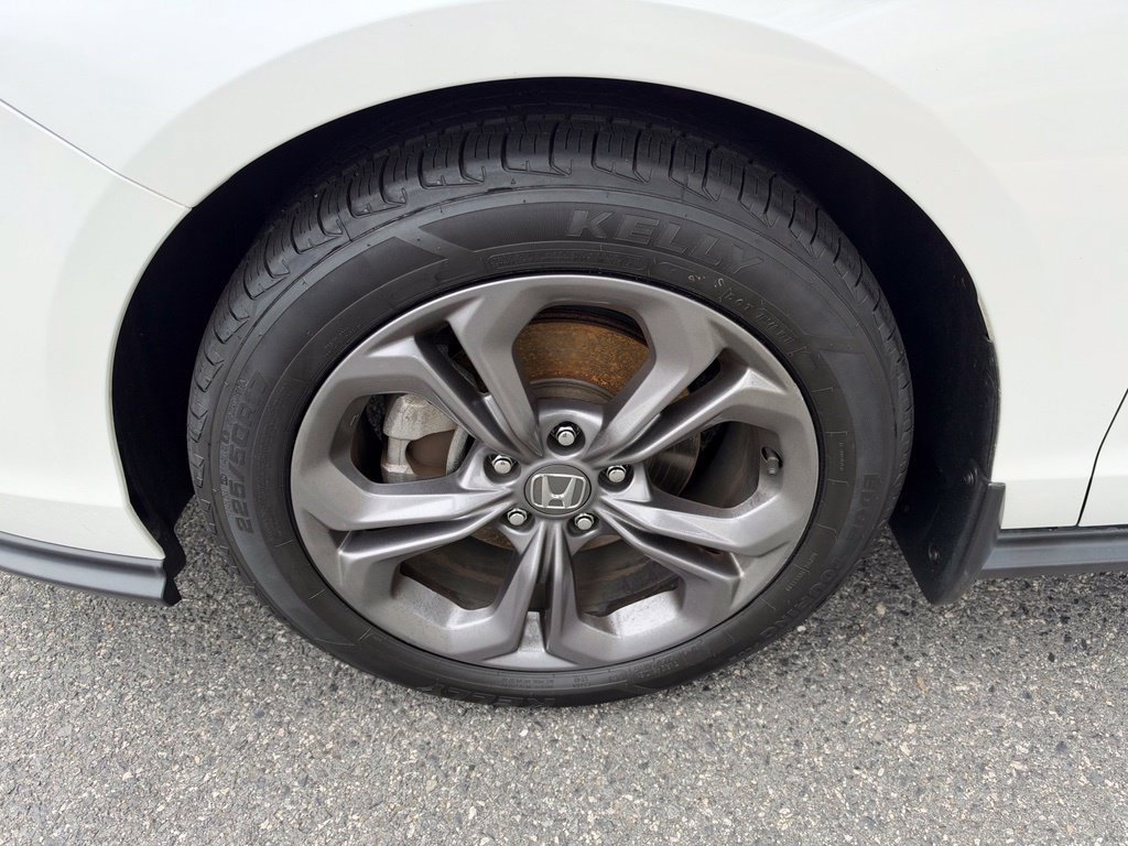 Used 2023 Honda Accord EX image 11