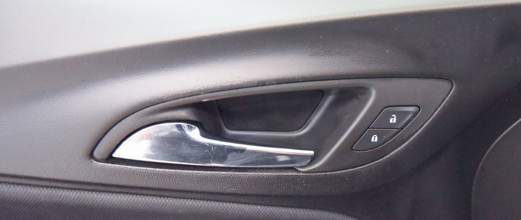 Used 2022 Chevrolet Equinox RS w/ RS Leather Package image 18