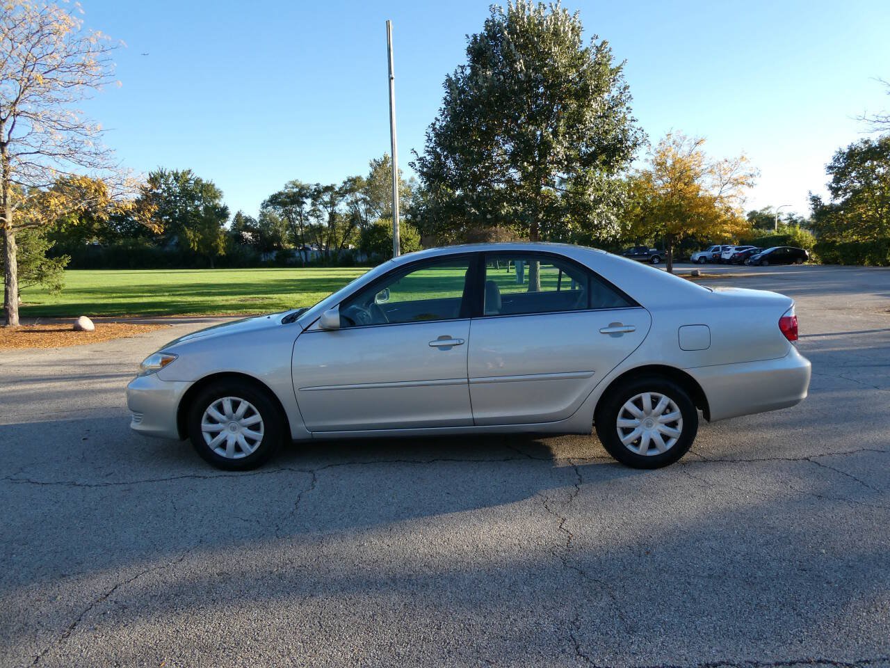 Used 2005 Toyota Camry LE FWD image 8
