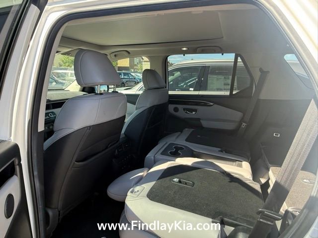 Used 2024 Honda Pilot Touring image 4