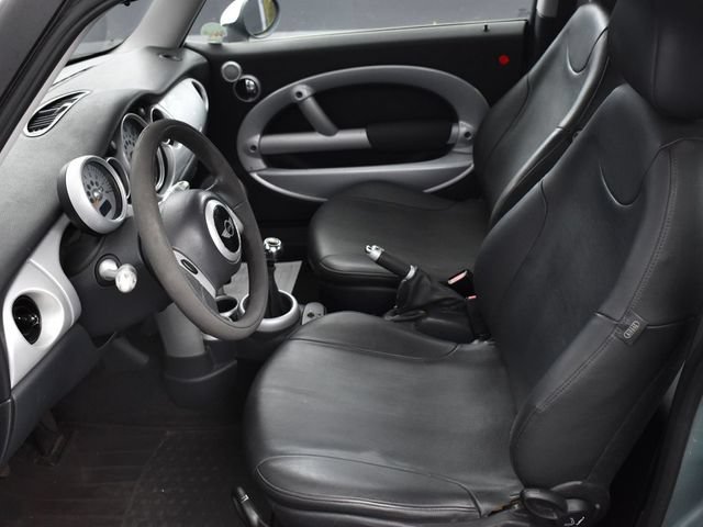 Used 2002 MINI Cooper Hardtop FWD image 8