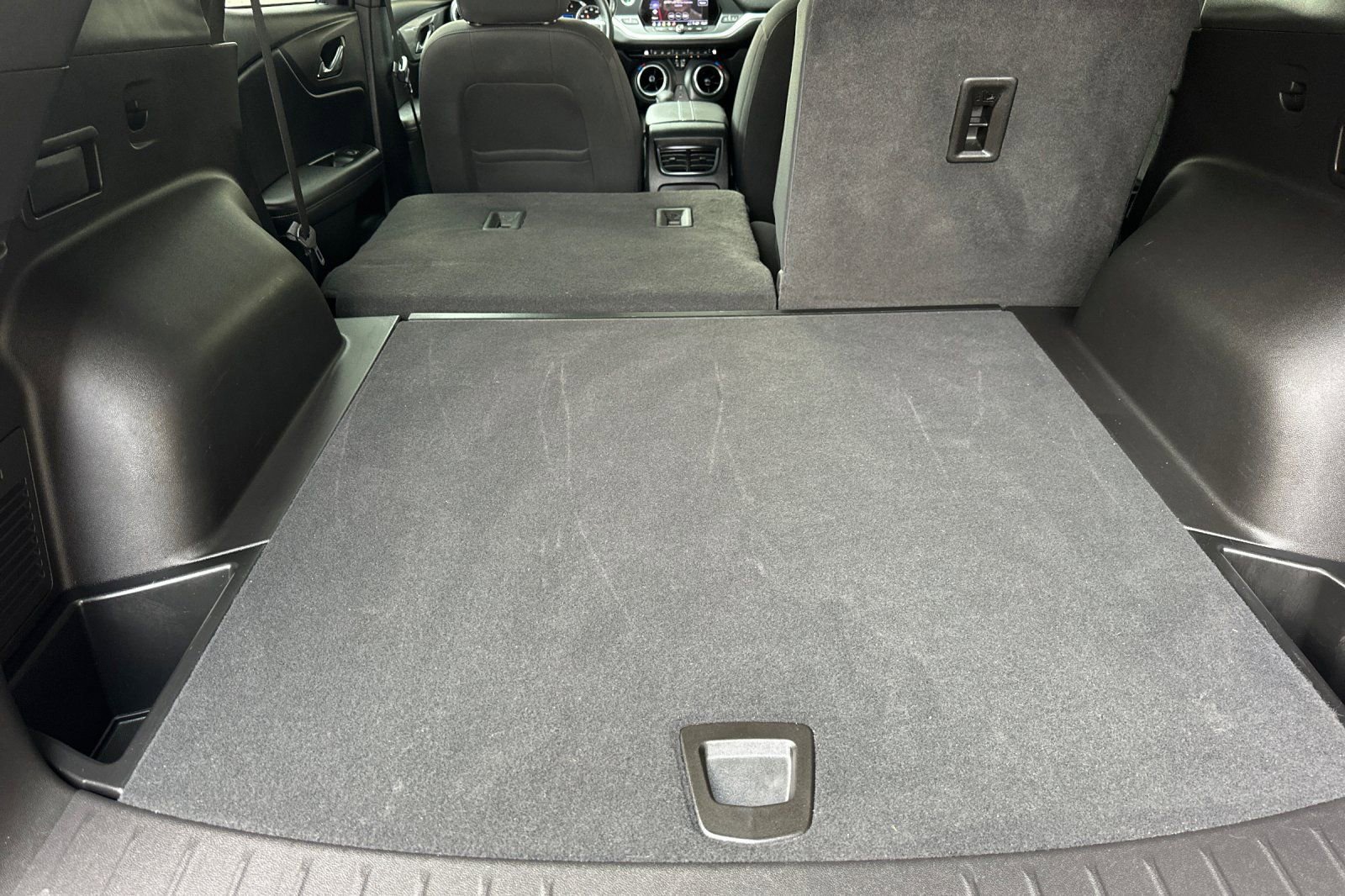 Certified 2022 Chevrolet Blazer LT w/ LPO, Black Grille Bar Package image 18