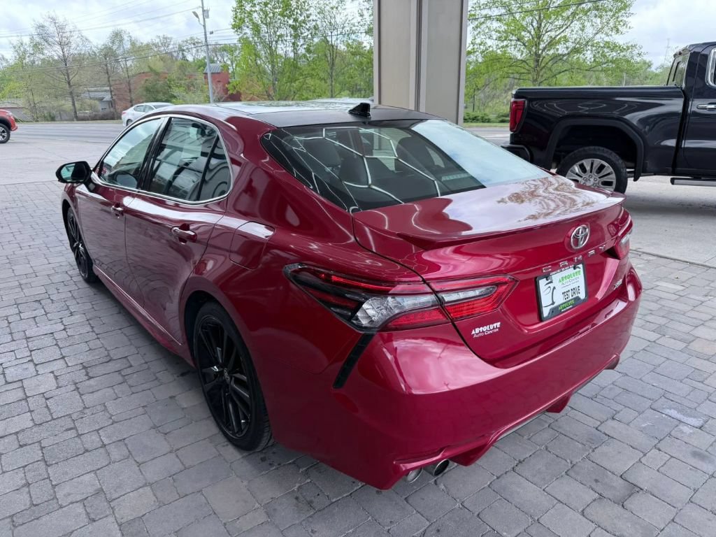 Used 2021 Toyota Camry XSE FWD image 4