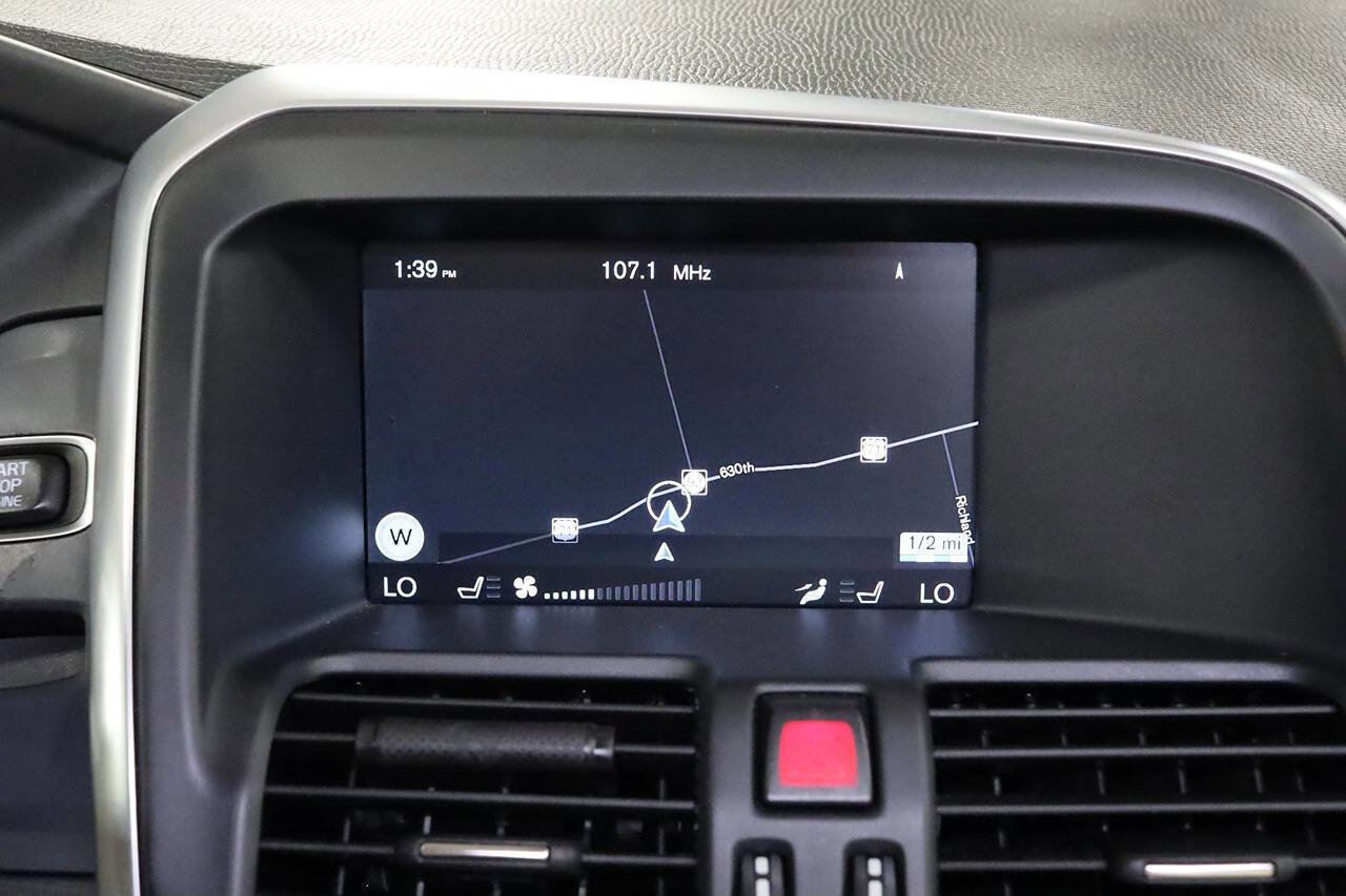 Used 2016 Volvo XC60 T5 Premier image 17