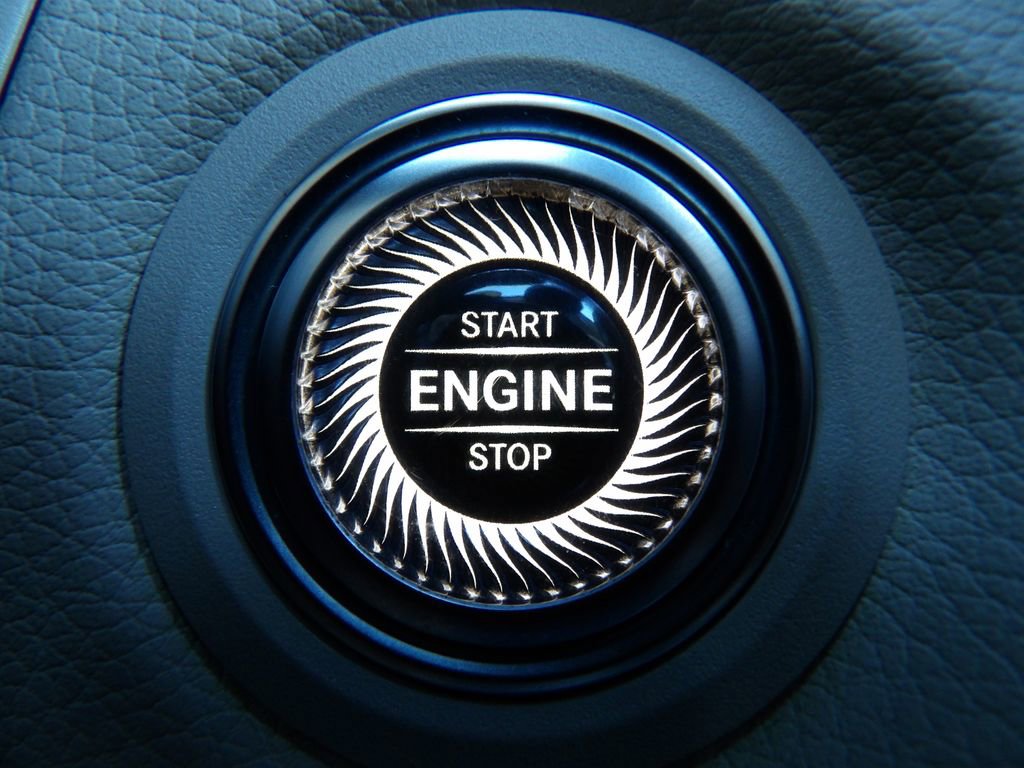 Used 2021 Mercedes-Benz GLC 300 4MATIC image 19