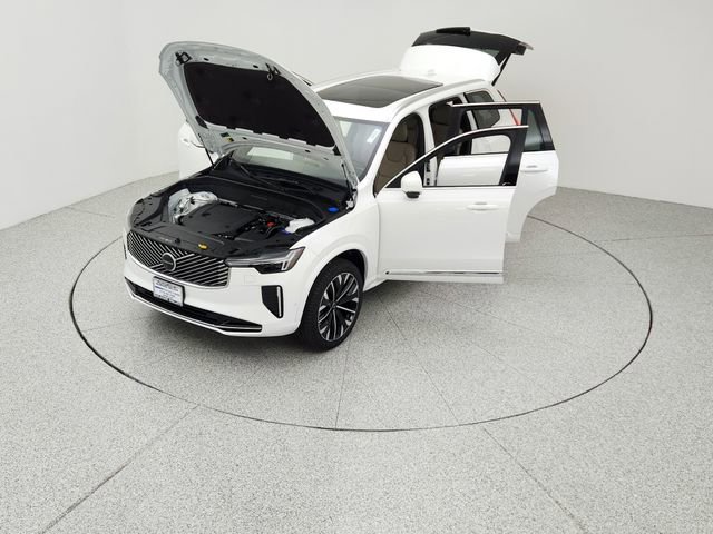 New 2026 Volvo XC90 B6 Plus w/ Protection Package Premier image 34