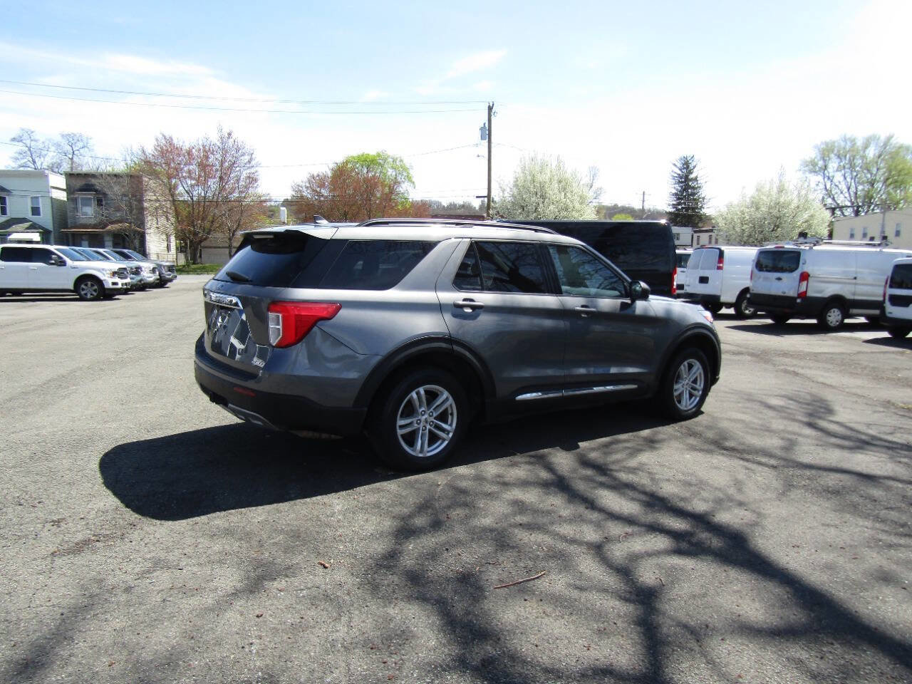 Used 2022 Ford Explorer XLT AWD/4WD image 7