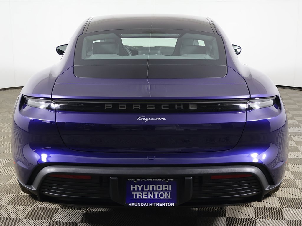 Used 2023 Porsche Taycan image 14