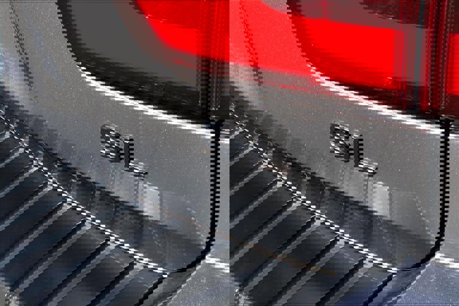 Used 2021 Nissan Armada SL w/ Midnight Edition Package image 9